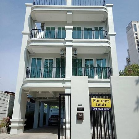 Teak Villa Bangkok Exterior foto