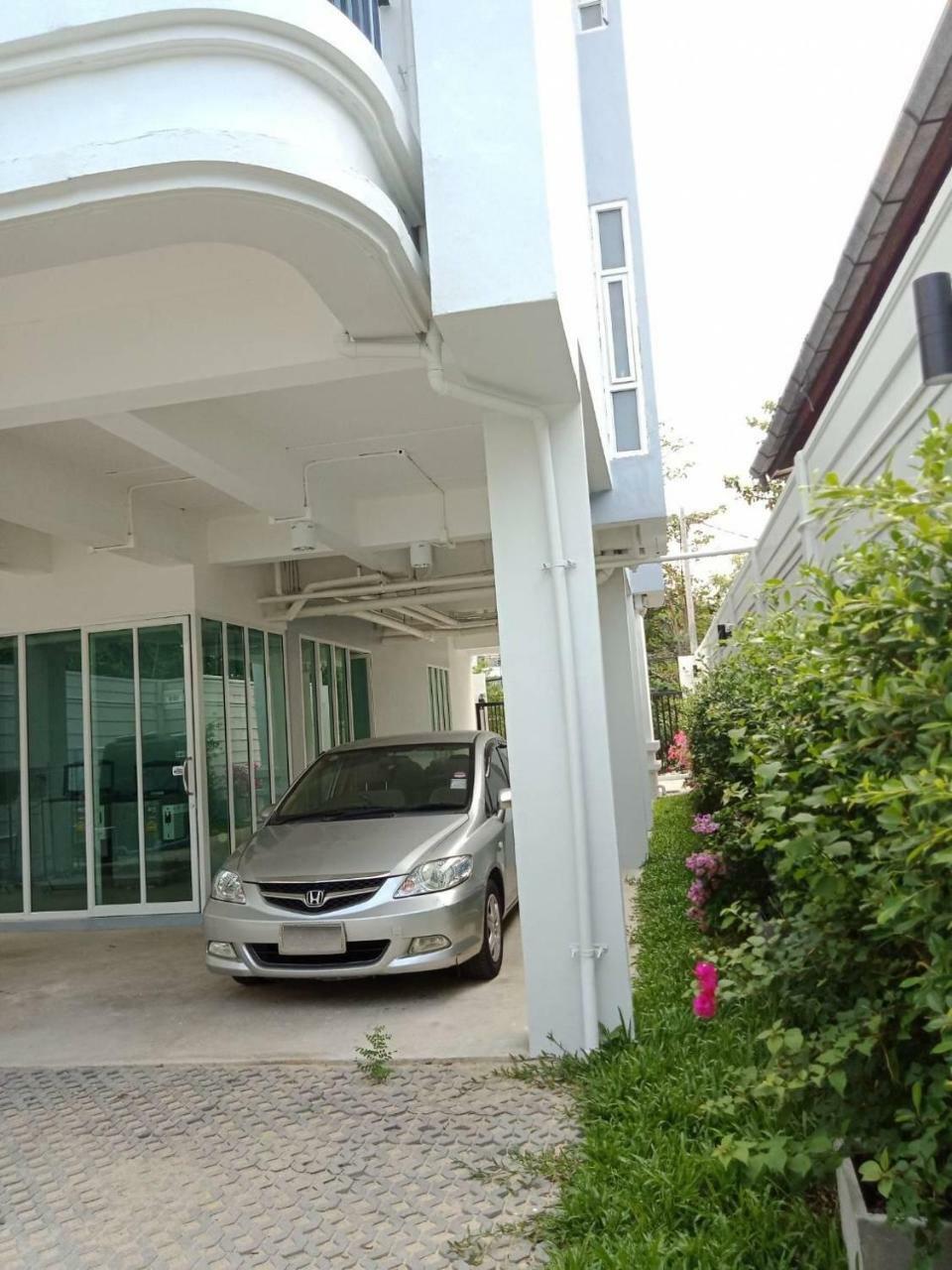 Teak Villa Bangkok Exterior foto