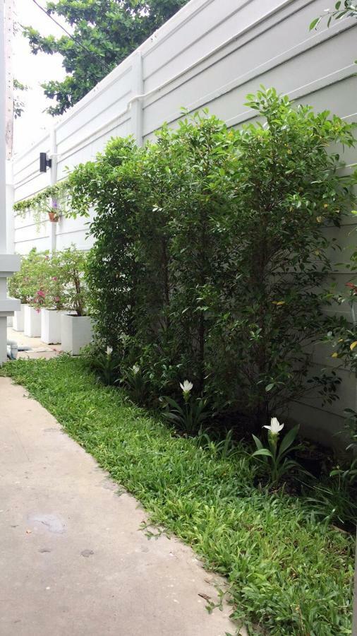 Teak Villa Bangkok Exterior foto